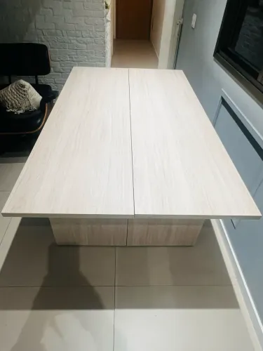 Mesa de jantar retrátil - ótima oportunidade para salas e varandas !!