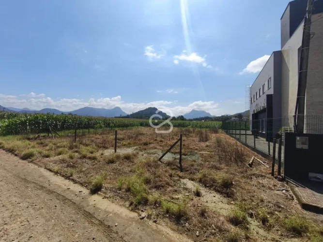 TERRENO NO CENTRO DE SCHROEDER