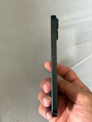 Vendo iPhone 15 256