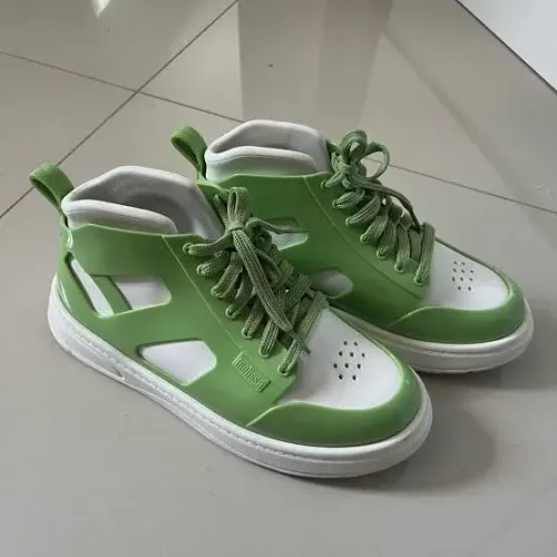 Tênis melissa