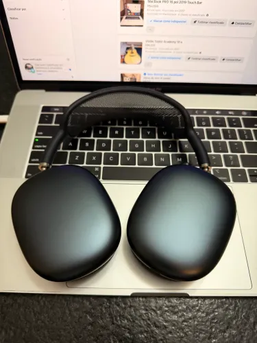 AirPods Max