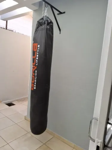Saco de pancada (boxe) + enchimento (tecido 60kg)
