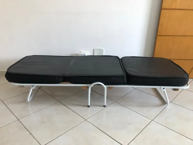 Cama dobrável com colchão