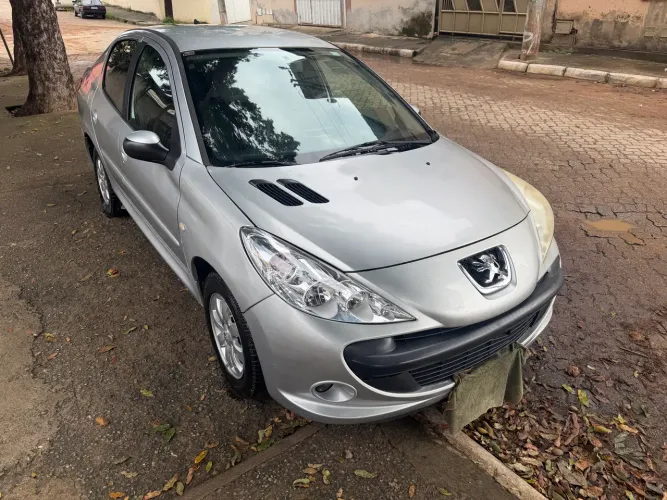 Peugeot 207 Sed. Passion XR Sport 1.4 Flex 8V 4P 2010