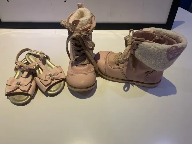 Bota e Sandália Infantil