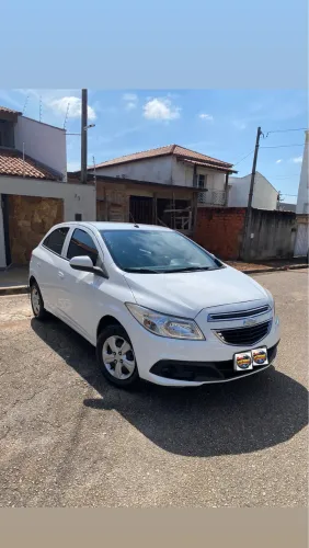 Chevrolet Onix Hatch LT 1.0 8V Flex Power Mec. 4P 2013