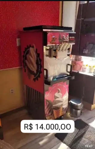 Máquina de sorvete profissional p/ produção de sorvetes cremosos e deliciosos.