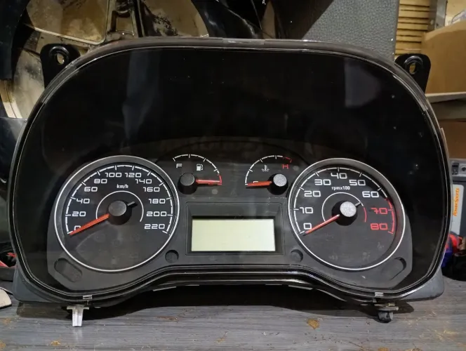 Painel de instrumentos fiat punto
