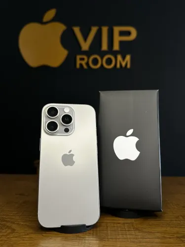 iPhone 16 Pro 256gb Cinza semi novo impecável