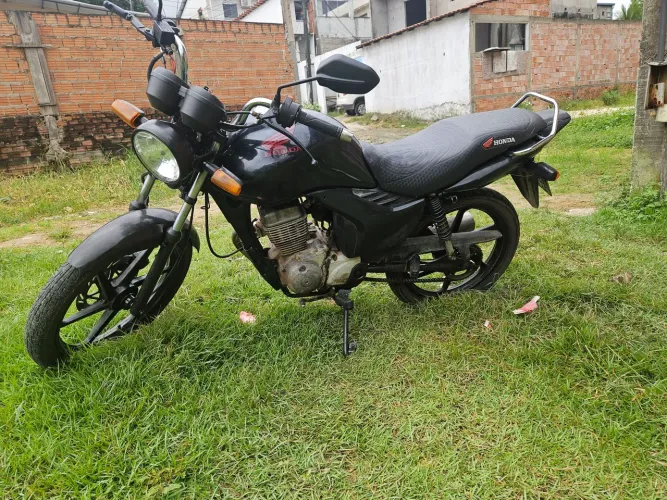 Vendo fan 125 2010 preta preço de ocasião moto ótima 