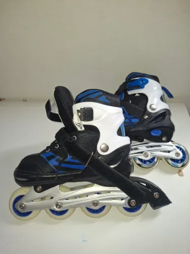 Patins DM Radical Ajustável 33 ao 37 - Semi Novo
