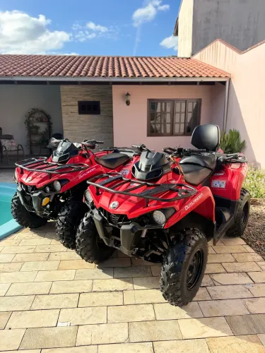 Quadriciclos Can am 570 