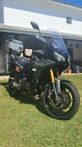 Tracer 900 Gt 2022 + baú Givi 42L 