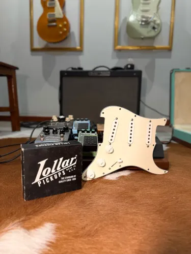 Escudo Stratocaster captadores Lollar + Elétrica CTS
