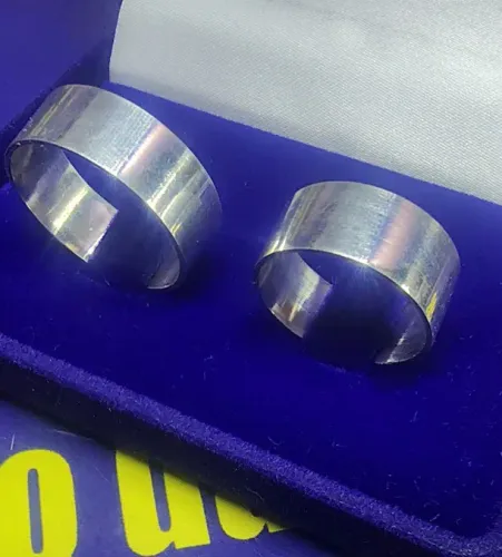 Alianças Grossa Reta Tradicional Prata 950 Namoro 9 mm