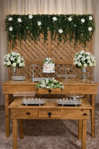 Locação decoração minimalista casamento