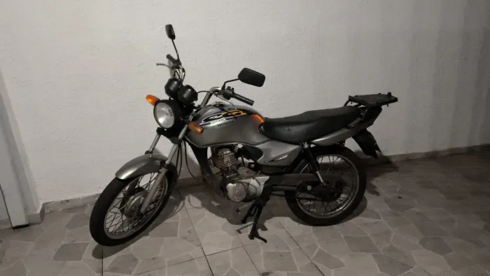 Moto Honda ano 2000