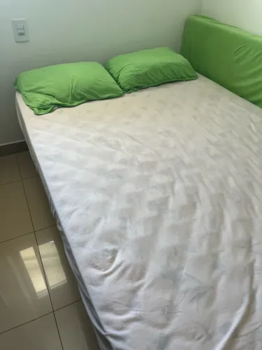 Cama de casal (colchão + base)