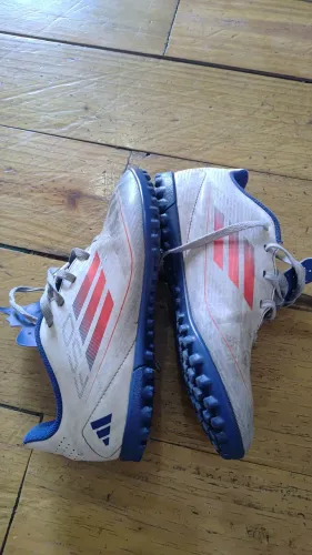CHUTEIRA ADIDAS N?34
