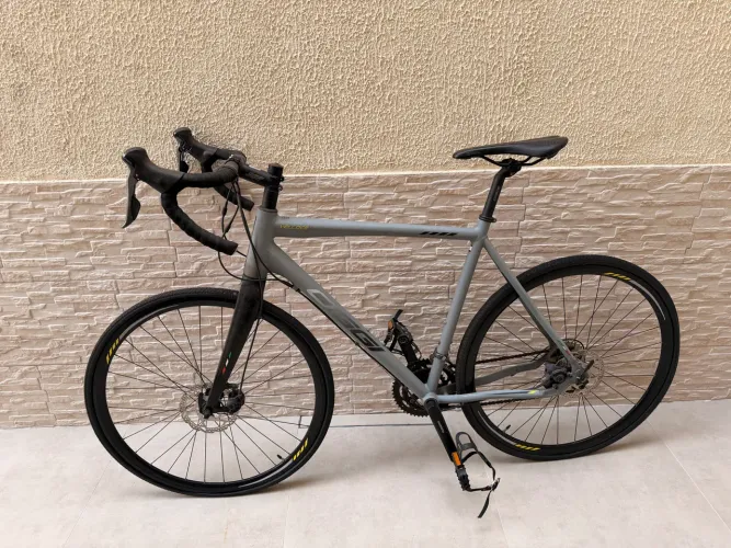 Bicicleta Speed Oggi Velloce Disc 2023 - Tamanho XL - Excelente Estado