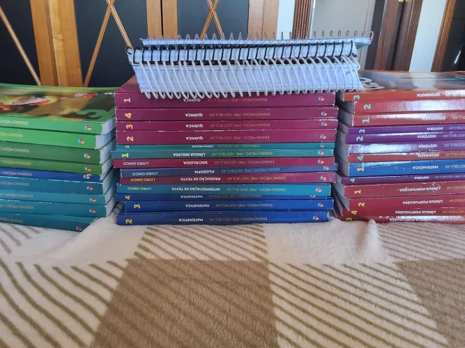 Livros Poliedro Vestibular - 2025
