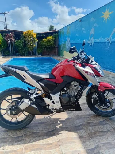 Cb 300 f 2025/2026