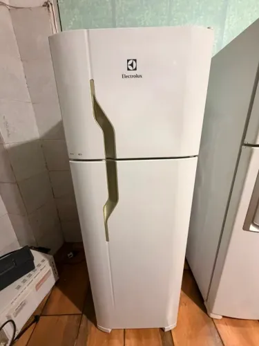 Geladeira Electrolux 127v