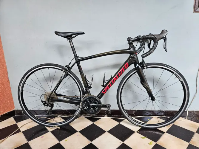 Bicicleta Speed em Fibra de Carbono Specialized Roubaix SL4 