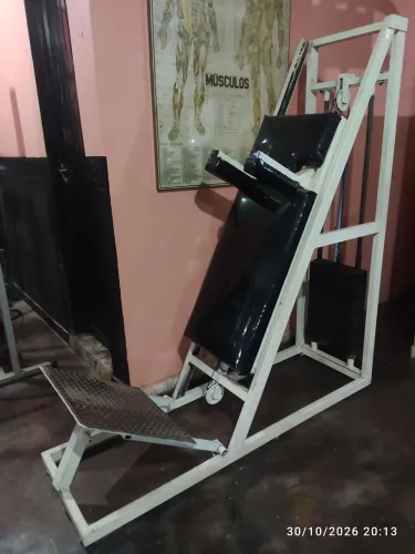 Hack Agachamento Hack Squat