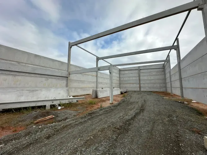 Galpão de 450m² disponível para locação em Balneário Piçarras (cod. 23880)