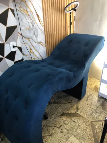 Vendo maca cadeira e luminária