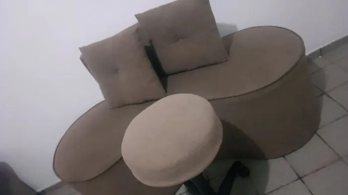 Vendo sofá + Banquinho