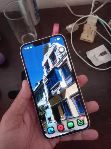 iPhone 13, 128gb, semi-novo, saúde de bateria 98%, com caixa e garantia Apple por 3 meses