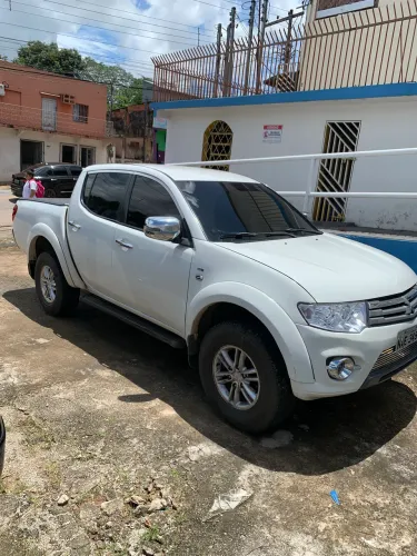 Mitsubishi L200 Triton HPE 3.2 CD TB Int.diesel AUT 2015