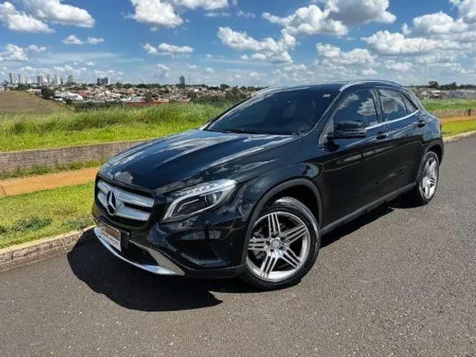 Mercedes-Benz GLA 200 Adv. 1.6/1.6 TB 16V Flex Aut. 2016
