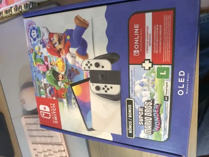 Nintendo Switch OLED Branco - Praticamente Novo + Completo + Extras