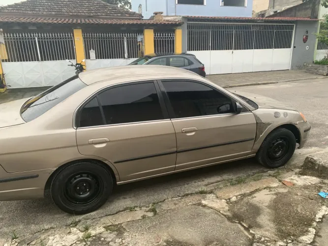 Honda Civic Sedan LX 1.7 16V 115cv Mec. 4P 2001