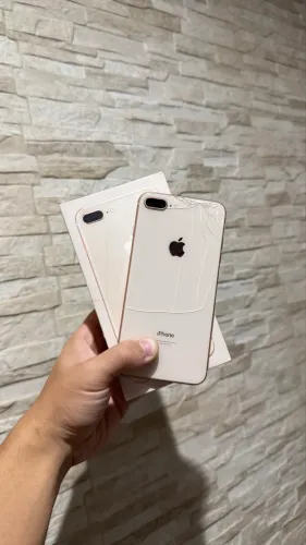 iPhone 8 Plus 