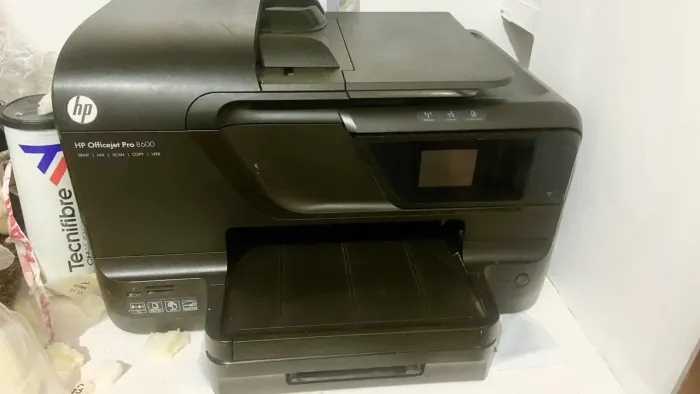 Impressora HP OfficeJet Pro 8600 - Para Peças ou Reparo