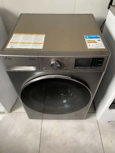 Lava e Seca LG Smart 11kg Aço Escovado Seminova