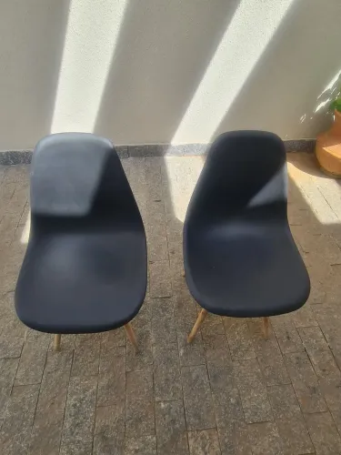 VENDE-SE CADEIRA CADA UM CUSTA 50,00