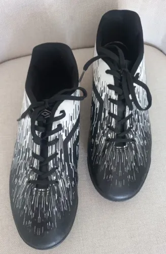 Chuteira Society Umbro tam 41