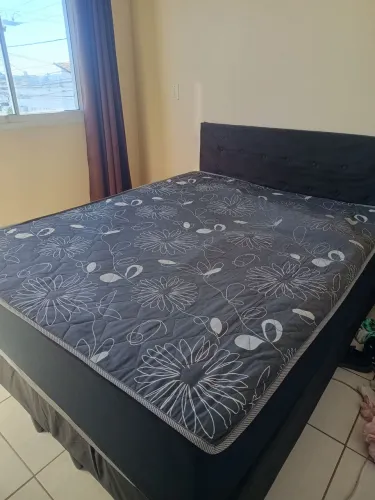 Cama box Queen bipartida + colchão simples com capa + Cabeceira