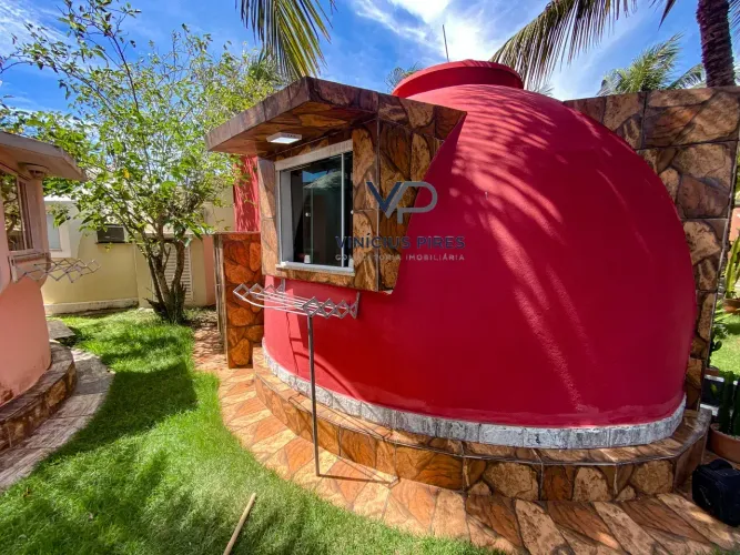 Cabana Iglu Charmosa à Venda em Tucuns, a Passos do Mar