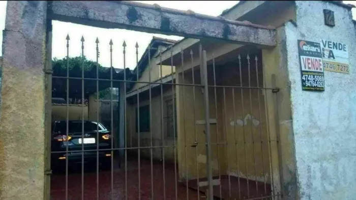 Vendo propriedade com 2 casas - 682 m²