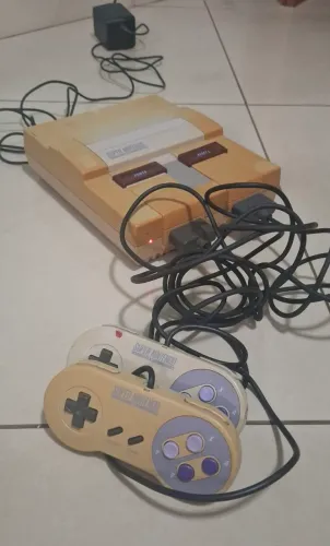 Super Nitendo original + 2 controles 