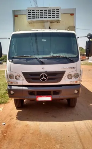 Mb 1016 refrigerado ano 2012