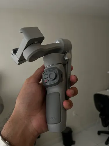 Gimbal Zhiyun Smooth Q3 para Celular - Pouco Usado + Caixa