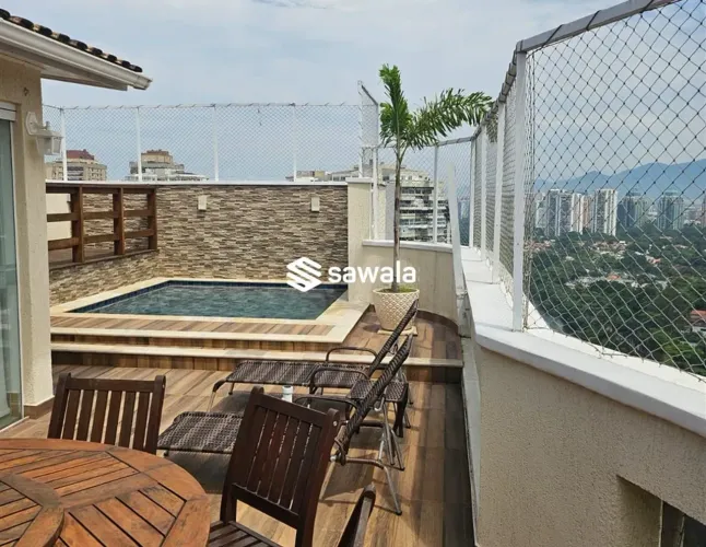 Cobertura Duplex na Barra da Tijuca com 4 Quartos, Suíte, Piscina, Churrasqueira e Vista M