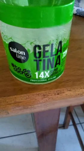 Vendo gelatina finalizadora para cabelos cacheado Salom line Novo Pote de 550 gm